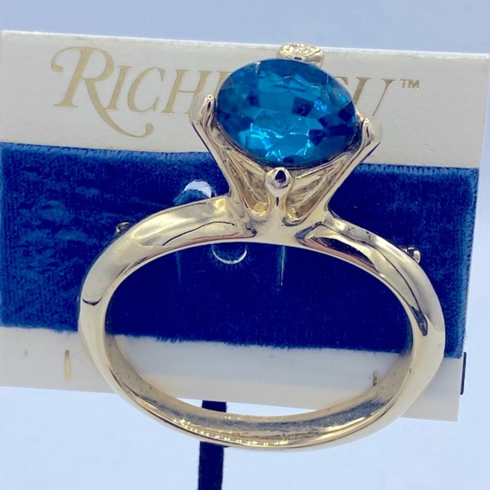 Vintage Richelieu Large Gold Tone Ring Brooch/Pin With Blue Glass Center - Picture 3 of 5